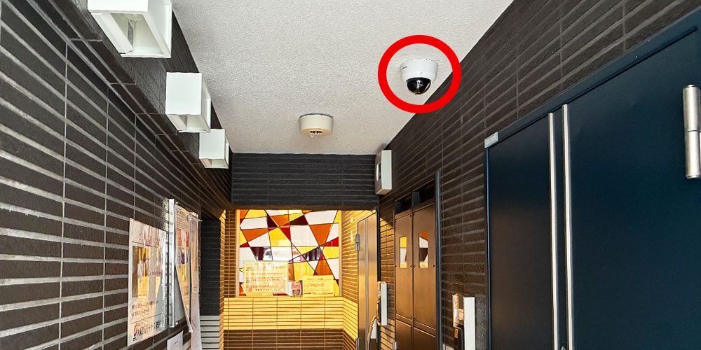 防犯カメラ マンション 廊下 通路