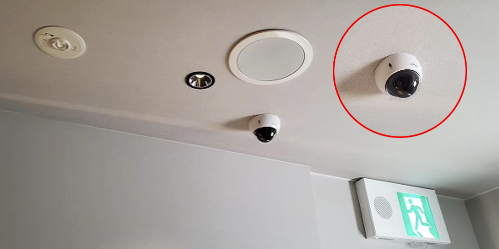 監視カメラ 非常階段 非常口 バックヤード