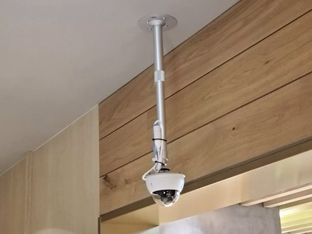 監視カメラ 通路 防犯カメラ