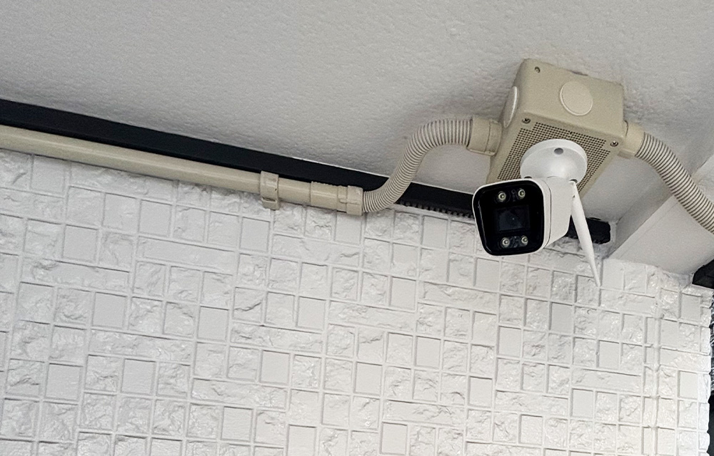 防犯カメラ 設置 四角 戸建て 一軒家 防犯カメラ玄関