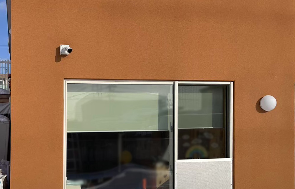 防犯カメラ 庭 ベランダ 窓